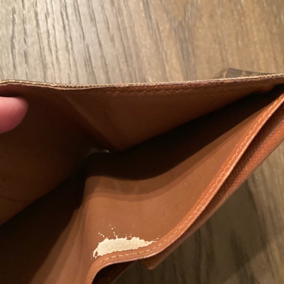 -Louis Vuitton bifold monogram wallet - Picture 7 of 8